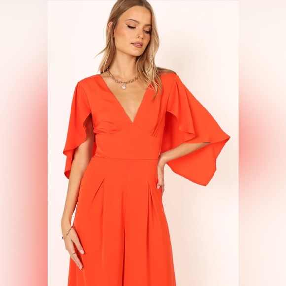 Petal & pup cape ruffle sleeve wide leg jumpsuit nwot - Picture 4 of 8